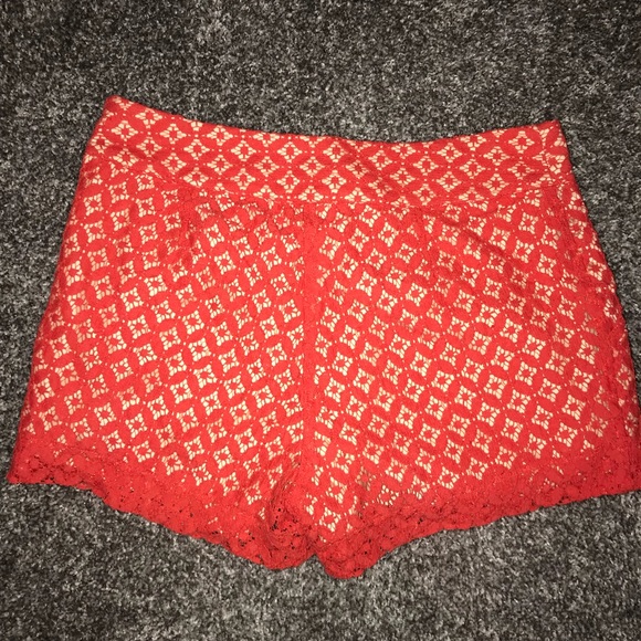 Summer shorts lace pattern size 2 women's - Picture 4 of 6